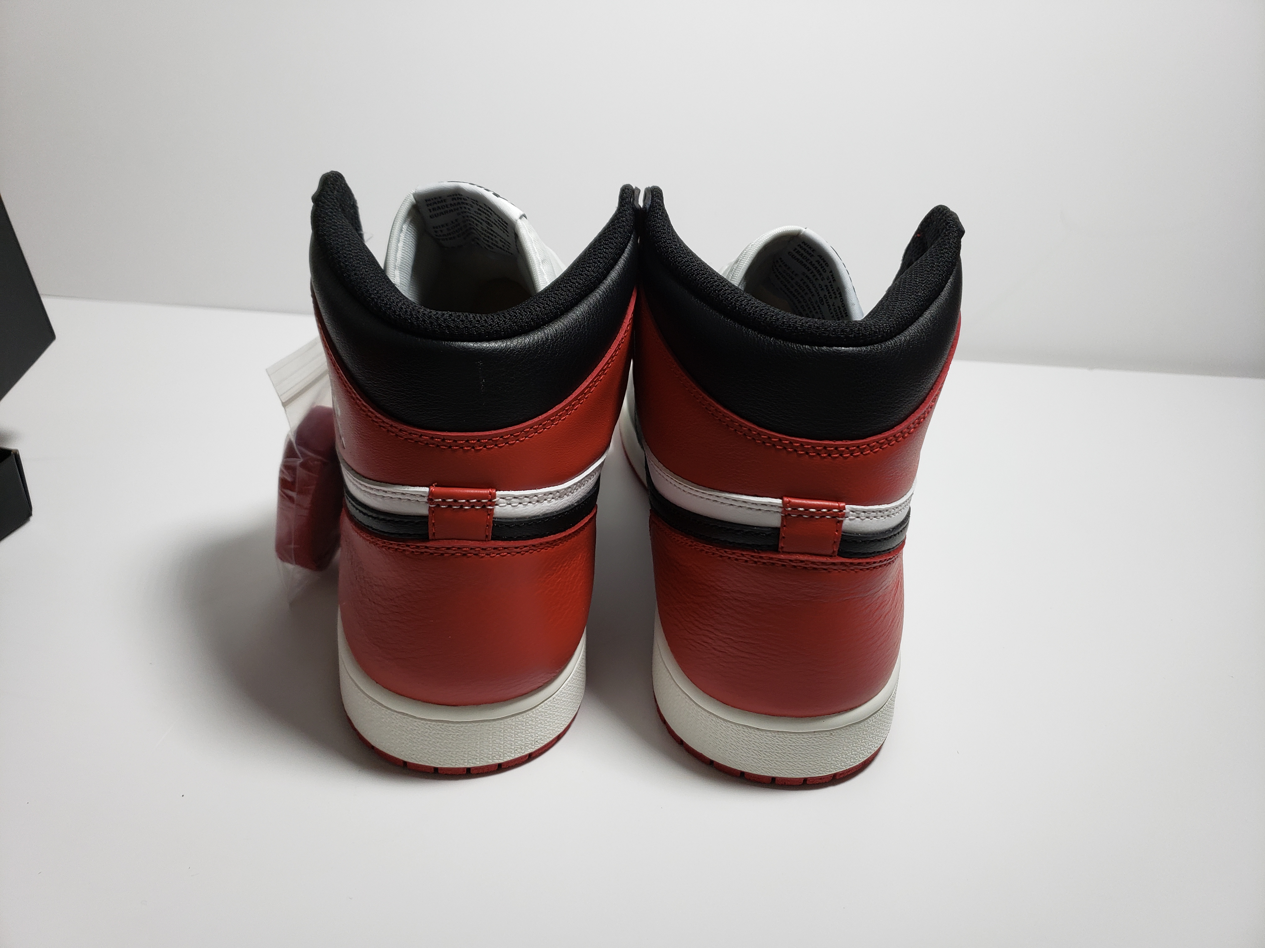 PKGoden Air Jordan 1 Retro Black Toe (2016),555088-125