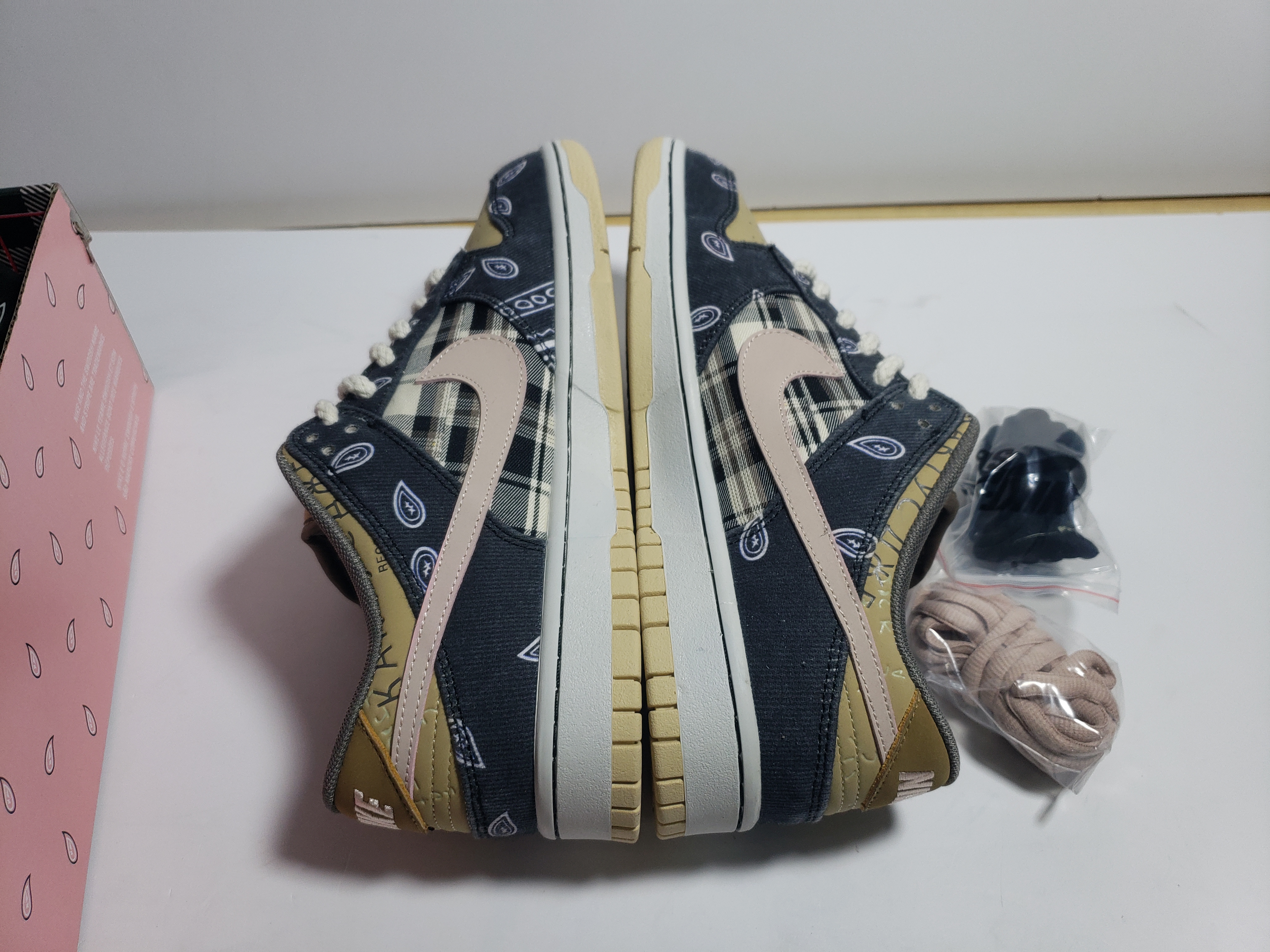 OG SB Dunk Low Travis Scott