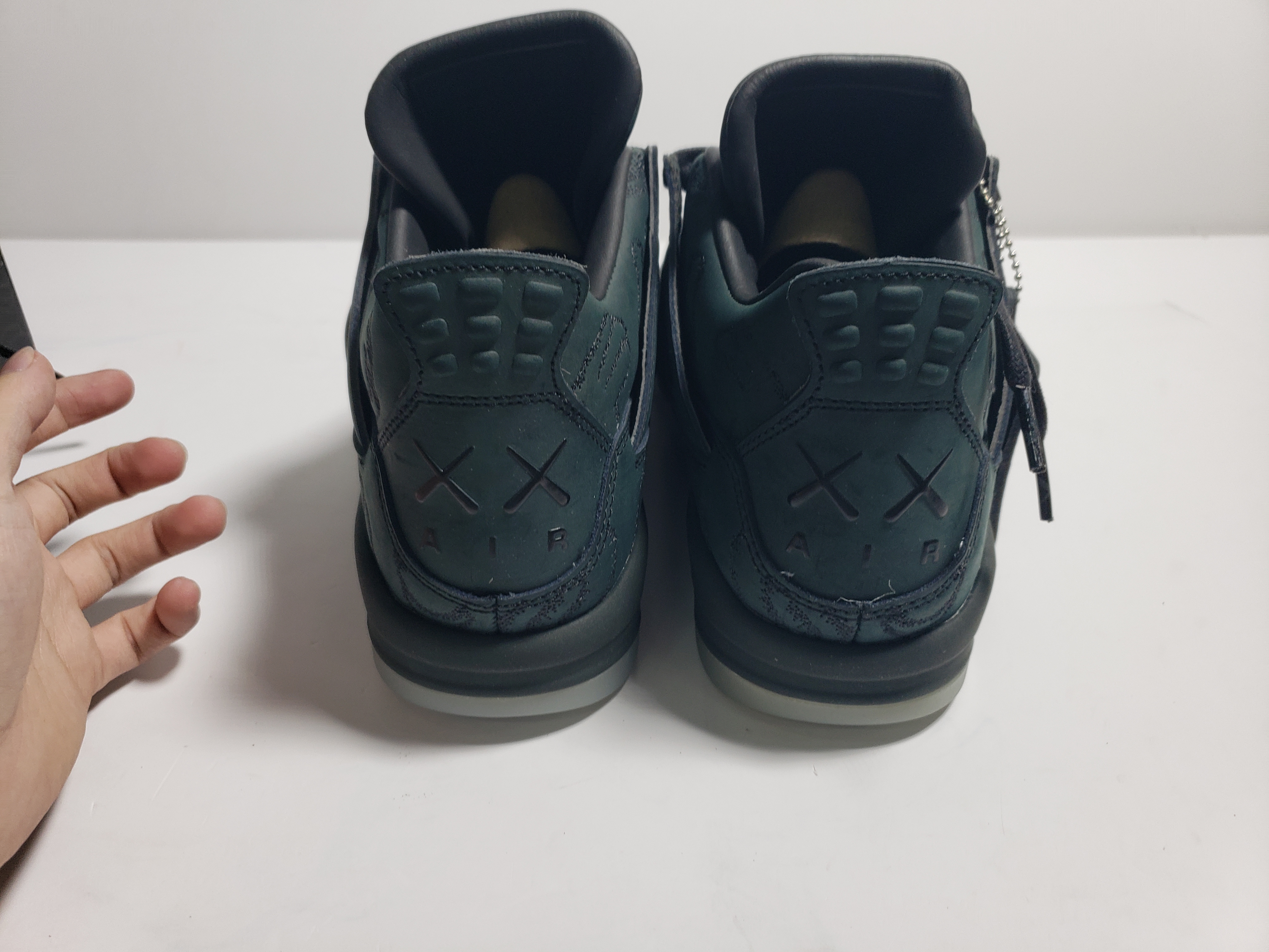 PKGoden Jordan 4 Retro Kaws Black, 930155-001