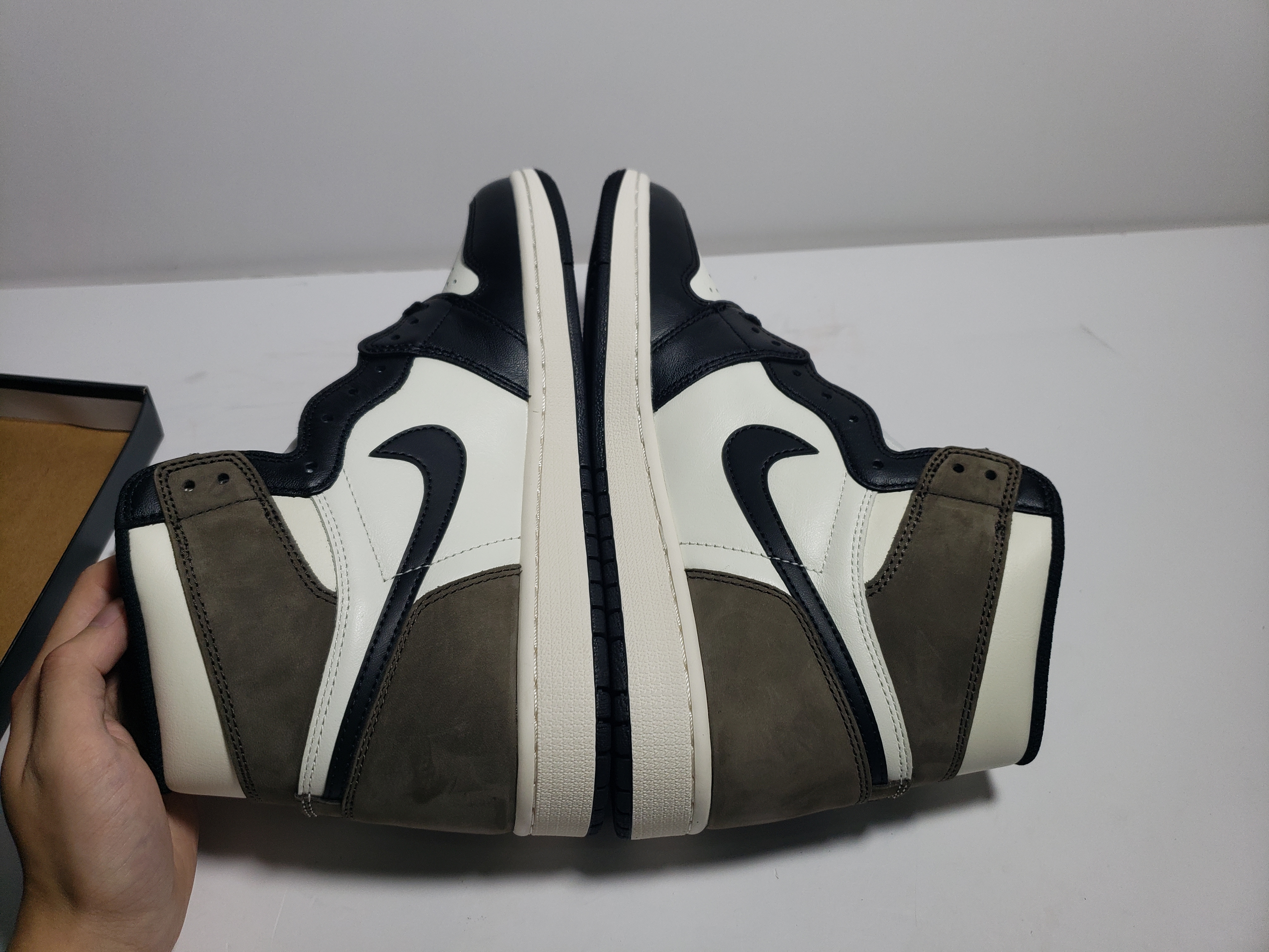 PKGoden Jordan 1 Retro High Dark Mocha,555088-105