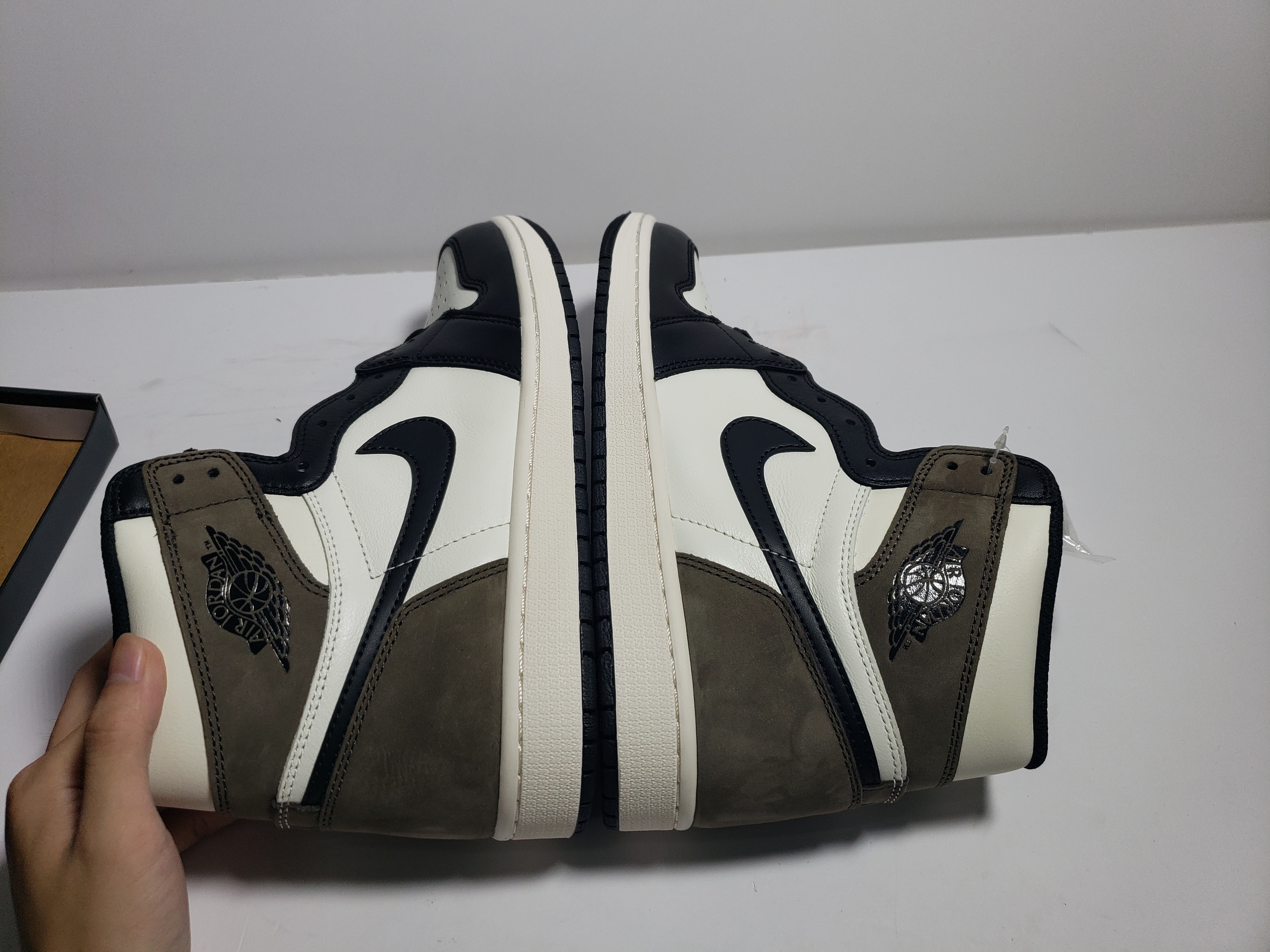 PKGoden Jordan 1 Retro High Dark Mocha,555088-105