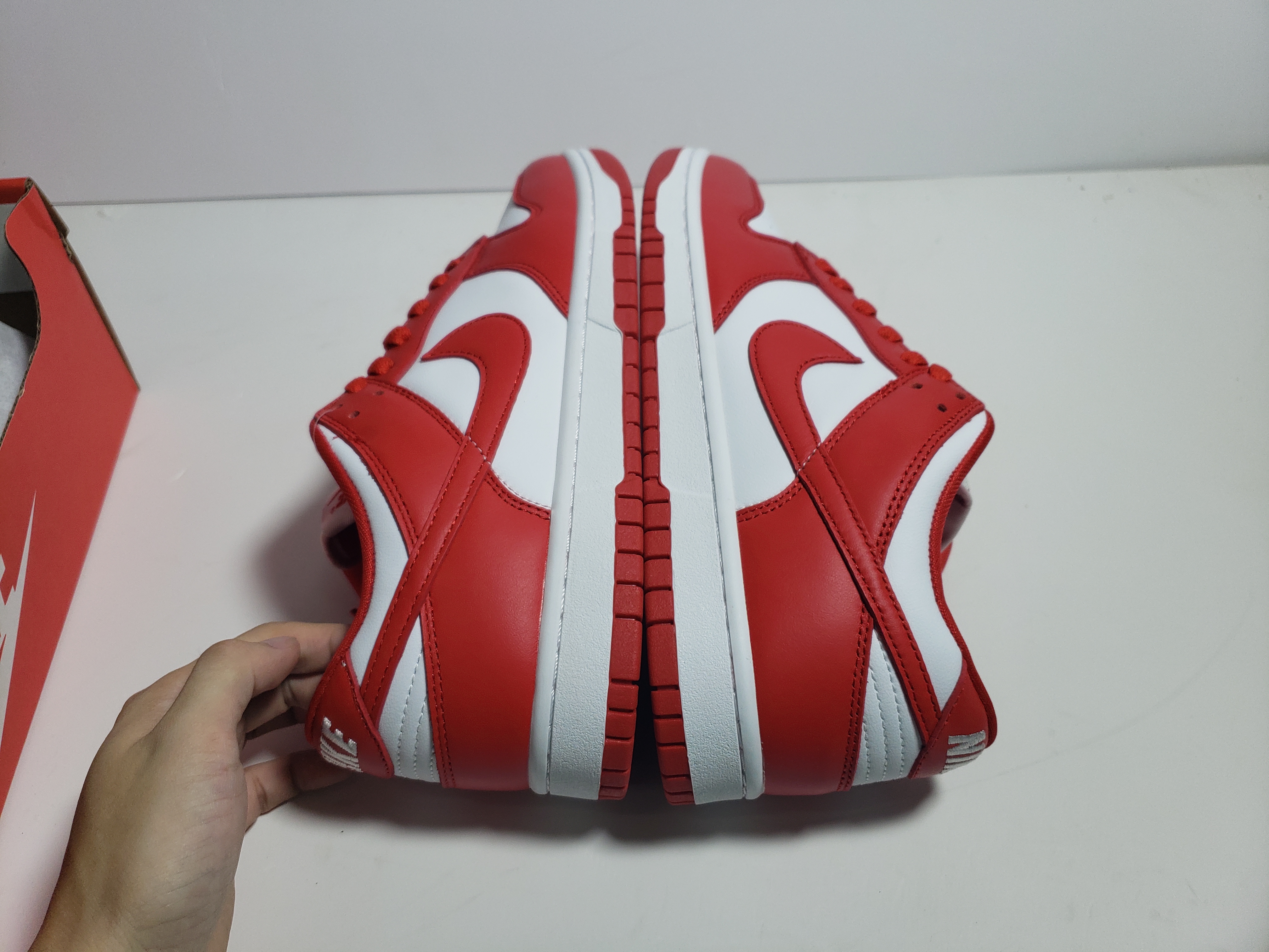 OG Dunk Low University Red (2020)