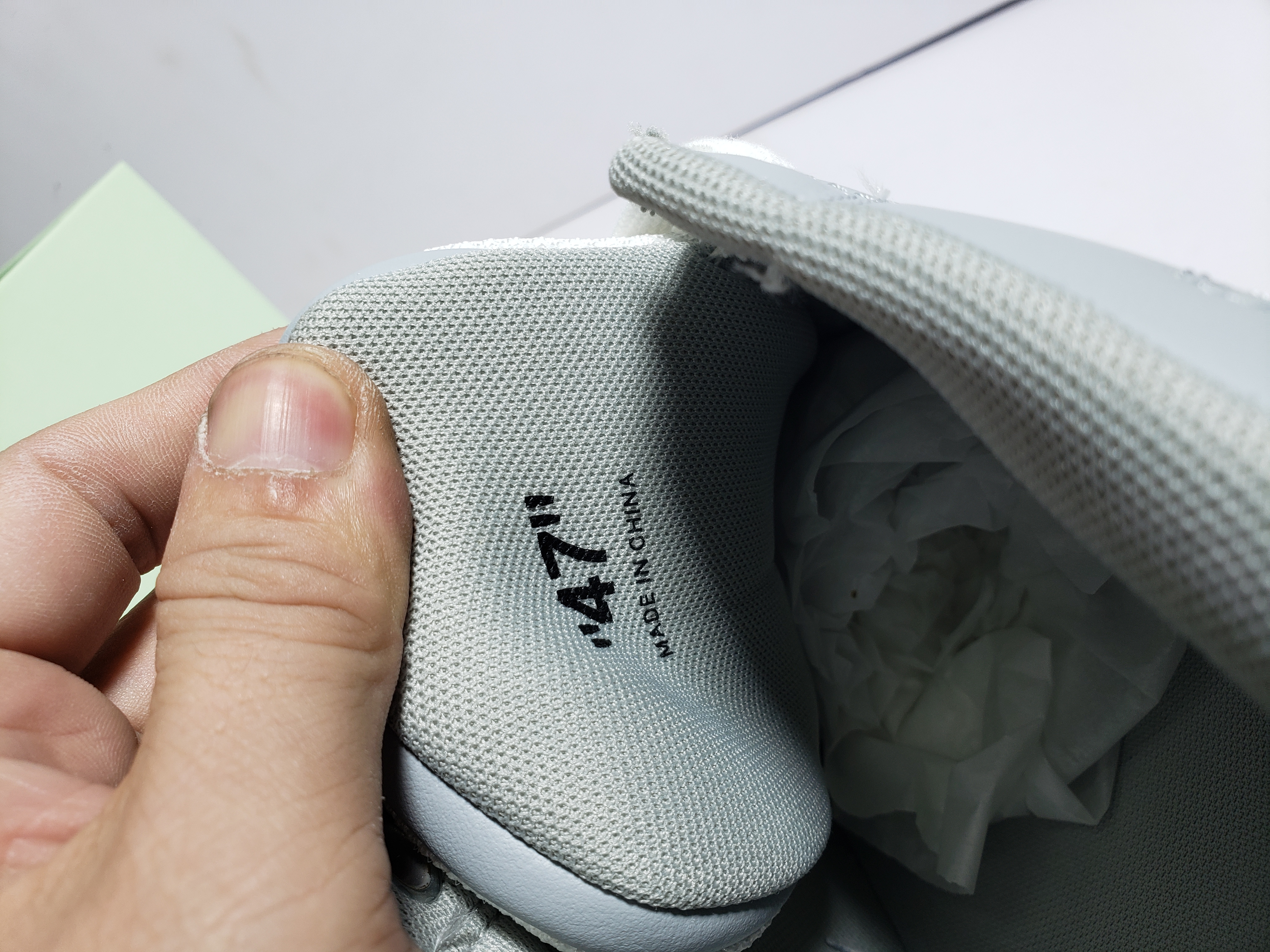 PKGoden OFF-WHITE Out Of Office Pale,OMIA189 C99LEA00 40901