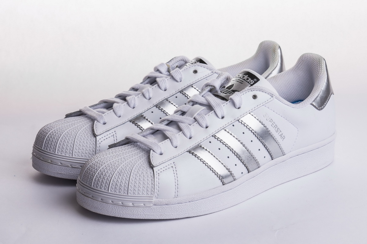 PKGoden  BoostMastersLin Superstar White Silver Metallic, AQ3091