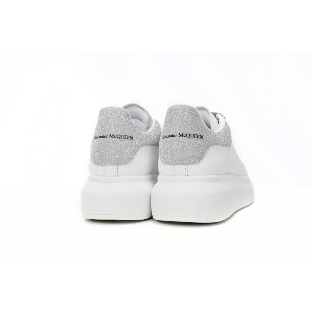PKGoden  Alexander McQueen Sneaker Loose Drilling