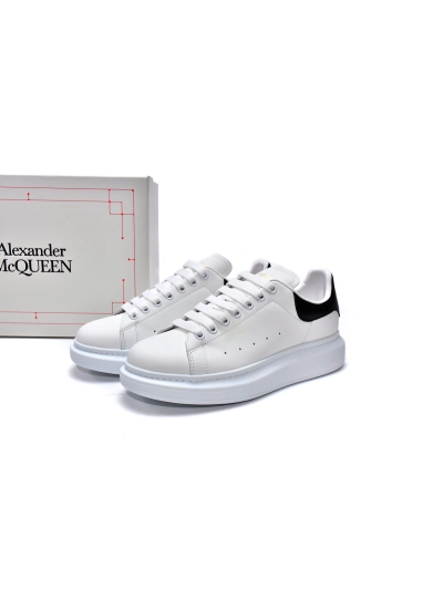 PKGoden Alexander McQueen Sneaker Ivory White Black 02