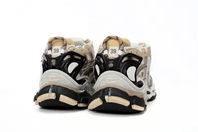 PKGoden    Balenciaga Runner Rice Pla Tinum 677403 W3RB3 9891  02