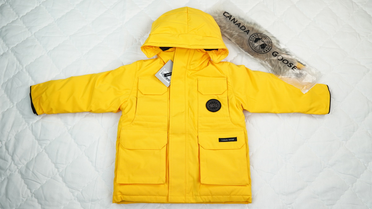 CANADA GOOSE KIDS Yellow children down jacket