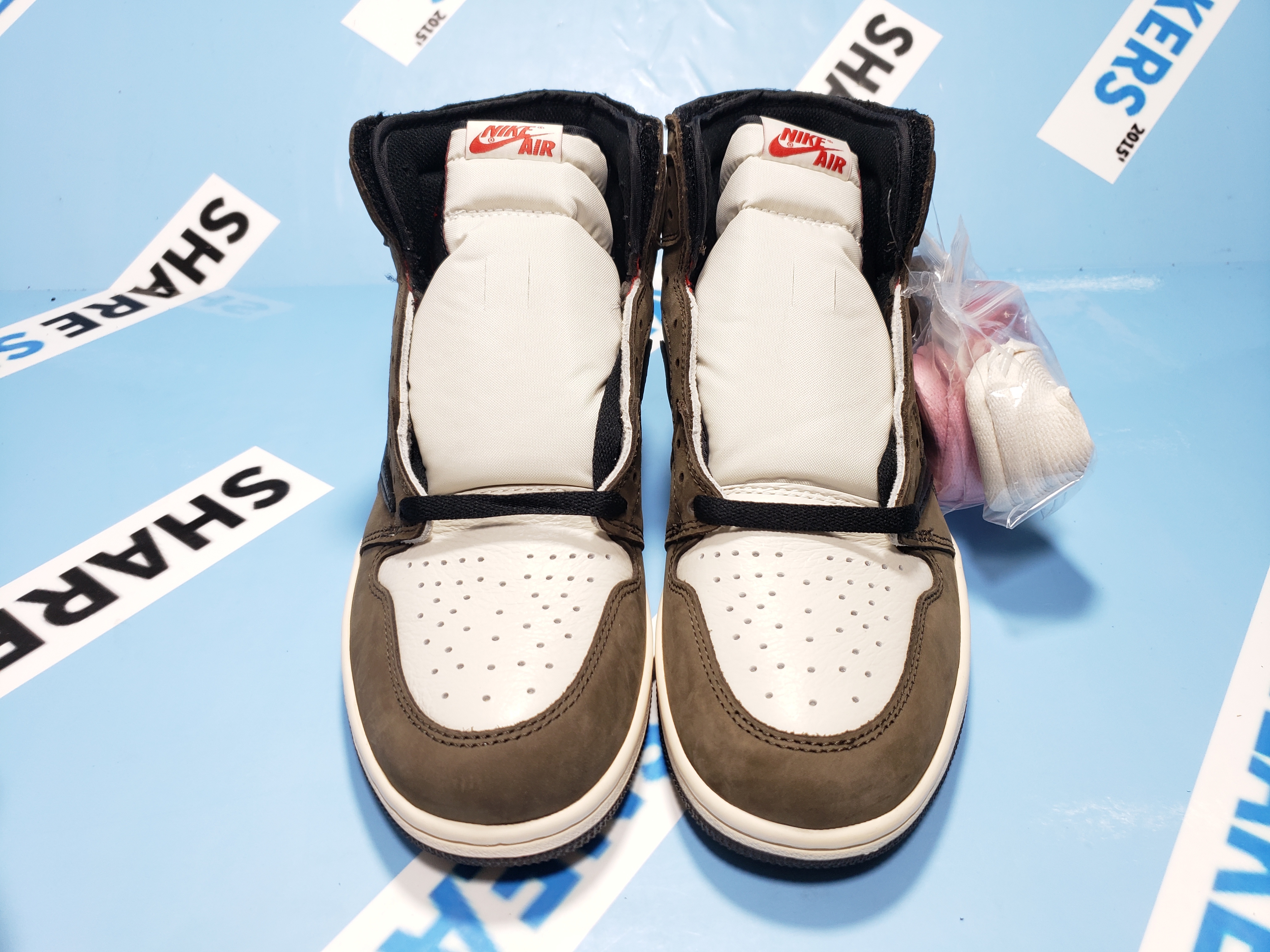 PKGoden   Air Jordan 1  Retro High Travis Scott SP34, CD4487-100 