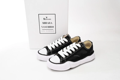 PKGoden Maison Mihara Yasuhiro MMY White And White And Black Cloth, NO.782 02