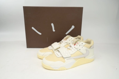 PKGoden  Travis Scott × Jordan Jumpman Jack TR Beige FZ8117-003 02