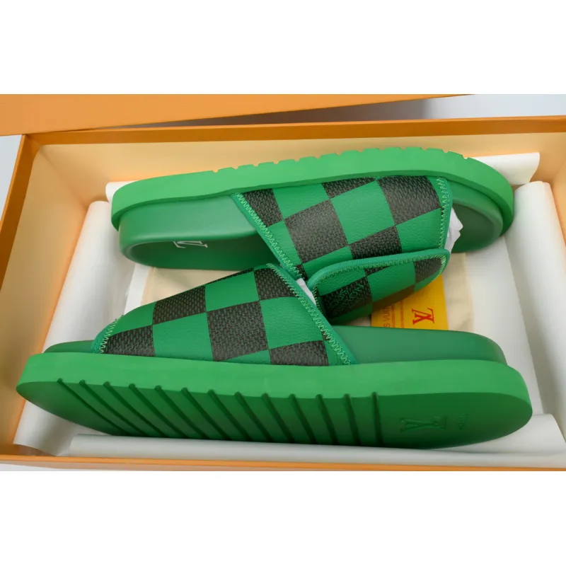 GET LOUIS VUITTON Miami Velcro flip flops Green presbyopiaslide