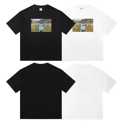 Supreme T-shirt Black White 006 01