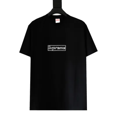 Supreme T-shirt Black White 037 01