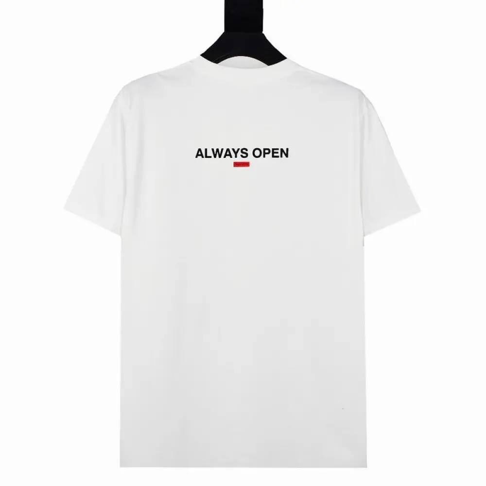 Supreme T-shirt Black White 050