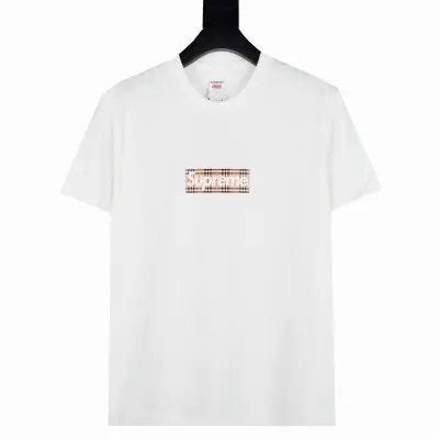 Supreme T-shirt Black White 057 02