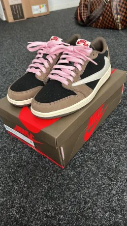 PKGoden  |  Air Jordan 1  Retro Low OG SP Travis Scott SP-T36,CQ4277-001  review Marcel 01