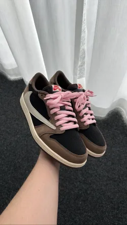 PKGoden  |  Air Jordan 1  Retro Low OG SP Travis Scott SP-T36,CQ4277-001  review Marcel 02