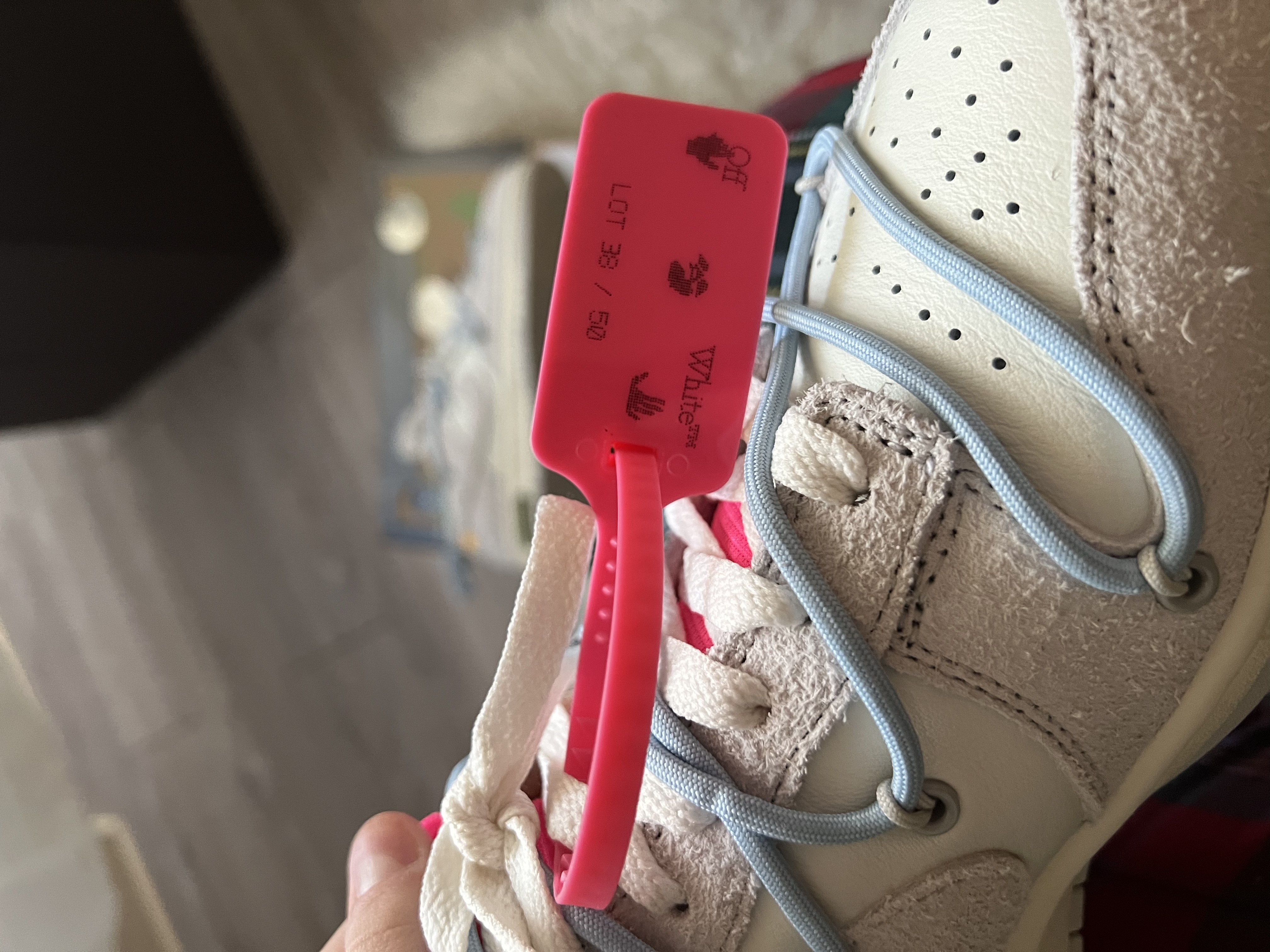 PKGoden  |  Dunk Low Off-White Lot 38 The 50 NO.38, DJ0950-113 review Anna Troletti 02