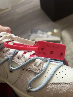 PKGoden  |  Dunk Low Off-White Lot 38 The 50 NO.38, DJ0950-113 review Anna Troletti 02