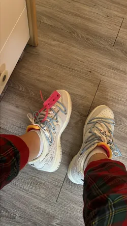 PKGoden  |  Dunk Low Off-White Lot 38 The 50 NO.38, DJ0950-113 review Anna Troletti 03