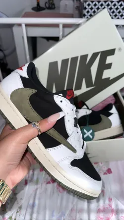 PKGoden  Travis Scott x Air Jordan 1 Low OG Olive, DZ4137-106 review Fabian Neal