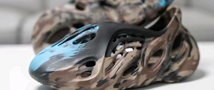 Exploring Adidas Yeezy Foam Runner Replicas: Innovation Meets Style