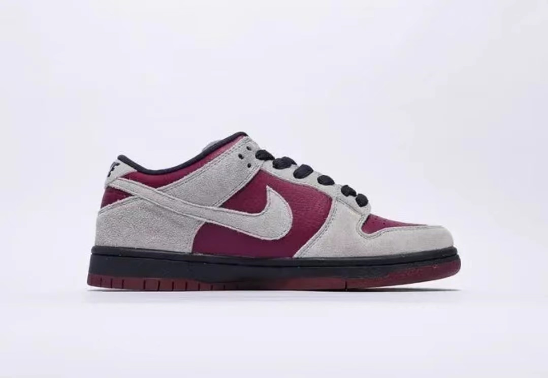 Nike Dunk Atmosphere Grey True Berry Reps: A Fusion of Urban Cool and Playful Charm