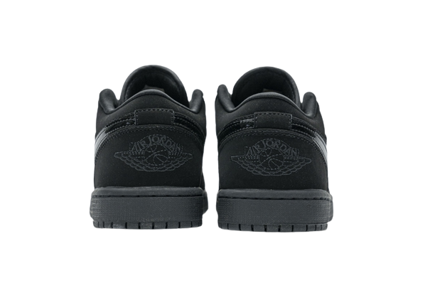 Jordan 1 Low Triple Black (2019) 553558-056