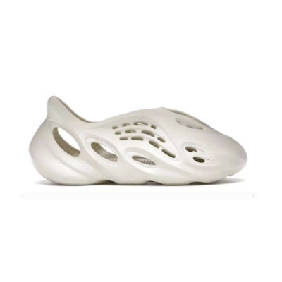 Adidas Yeezy Foam RNNR Sand FY4567