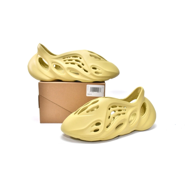 Adidas Yeezy Foam RNNR Sulfur GV6775