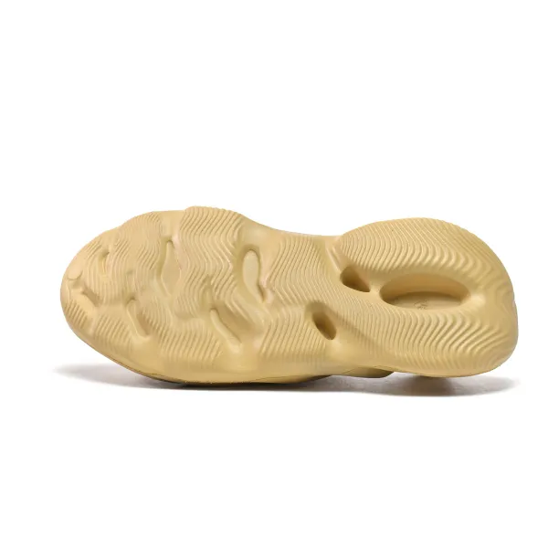 Adidas Yeezy Foam RNR Desert Sand GV6843