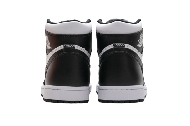 Jordan 1 Retro Black White (2014) 555088-010