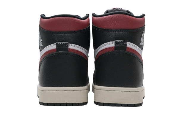 Jordan 1 Retro High Black Gym Red 555088-061