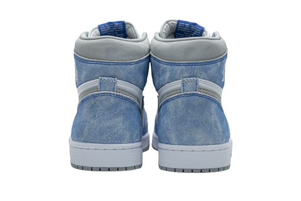 Jordan 1 Retro High OG Hyper Royal 555088-402