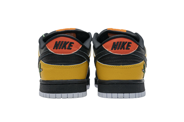 Nike SB Dunk Low Raygun 304292-803