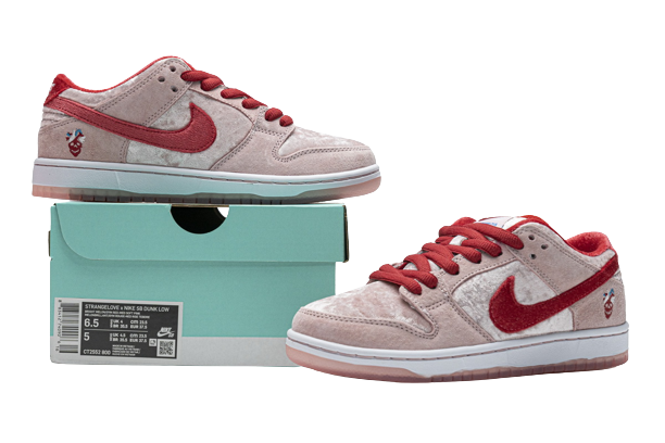 Nike SB Dunk Low StrangeLove Skateboards (Regular Box) CT2552-800