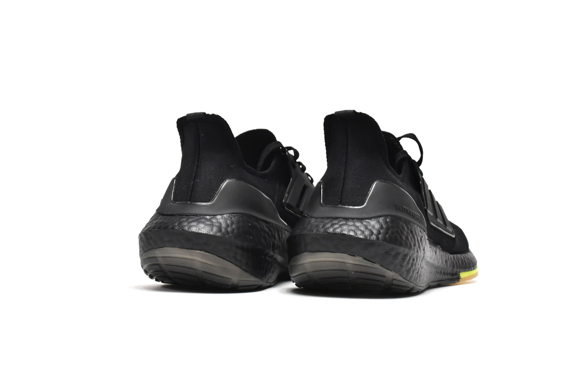 Adidas Ultra Boost 22 Black Solar Yellow GX5915
