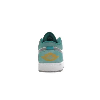 Jordan 1 Low SE New Emerald DN3705-301