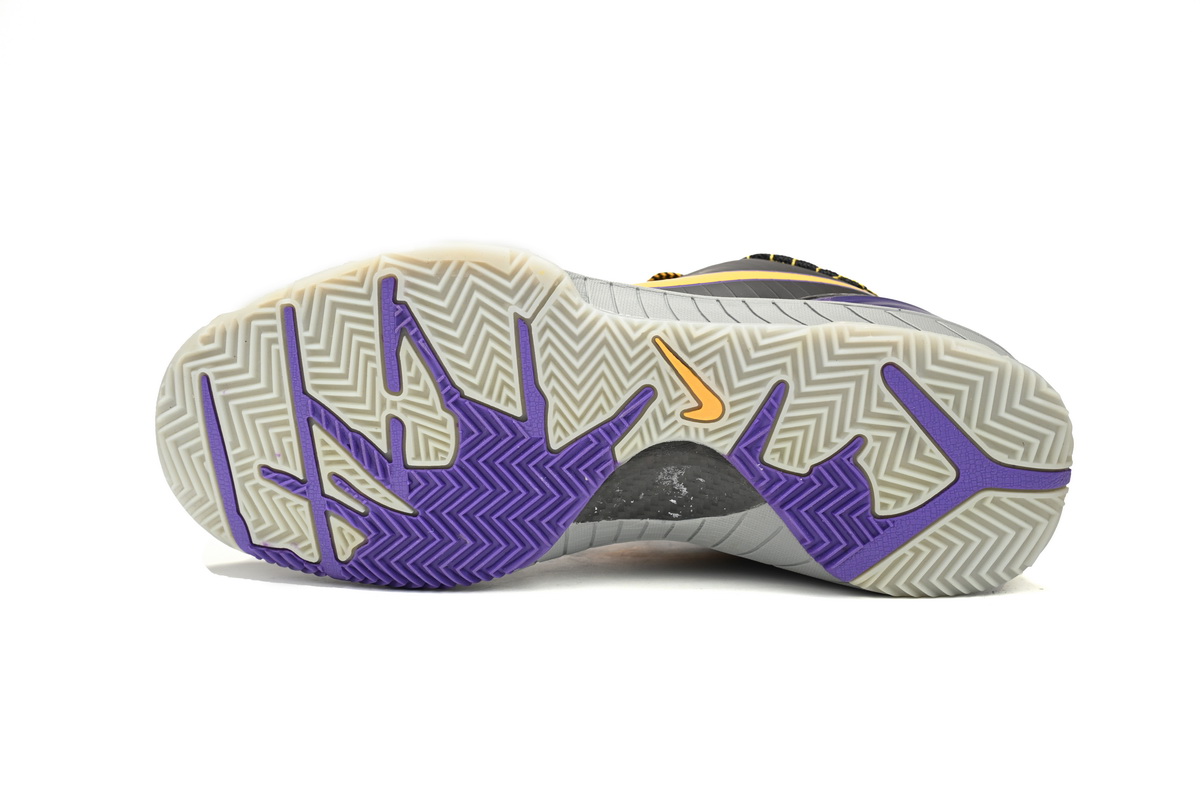 Nike Kobe 4 Protro Carpe Diem AV6339-001
