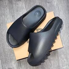 Is yeezy onyx slides reps sizing normal?