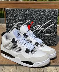 Fake Jordan 4 military black reps for flat replacement of white cement
