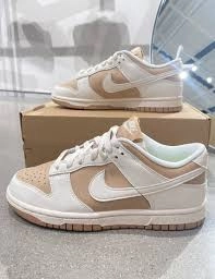 Nike dunk (the difference between Nike dunk reps and aj)?
