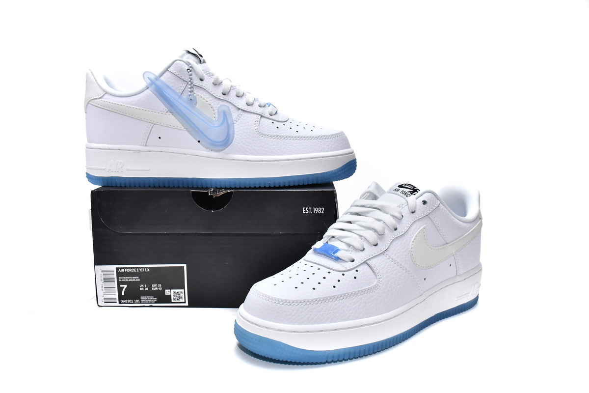 BoostMasterLin Air Force 1 Low UV Reactive Swoosh DA8301-101