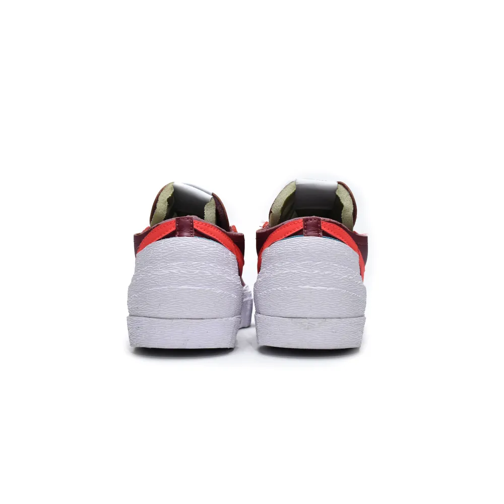 BoostMasterLin Blazer Low sacai KAWS Red DM7901-600