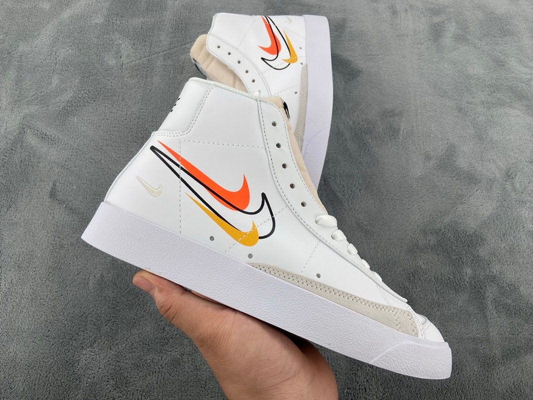 BoostMasterLin Blazer Mid 7 DN7996-100