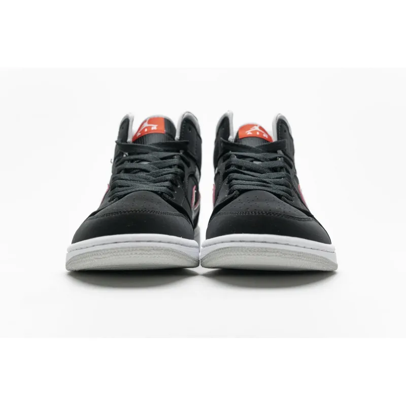 BoostMasterLin Jordan 1 Mid Black Particle Grey Gym Red 554724-060