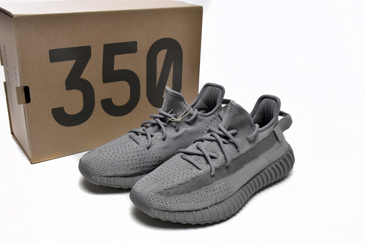 BoostMasterLin Yeezy 350 Boost V2 Space Ash Space Grey IF3219