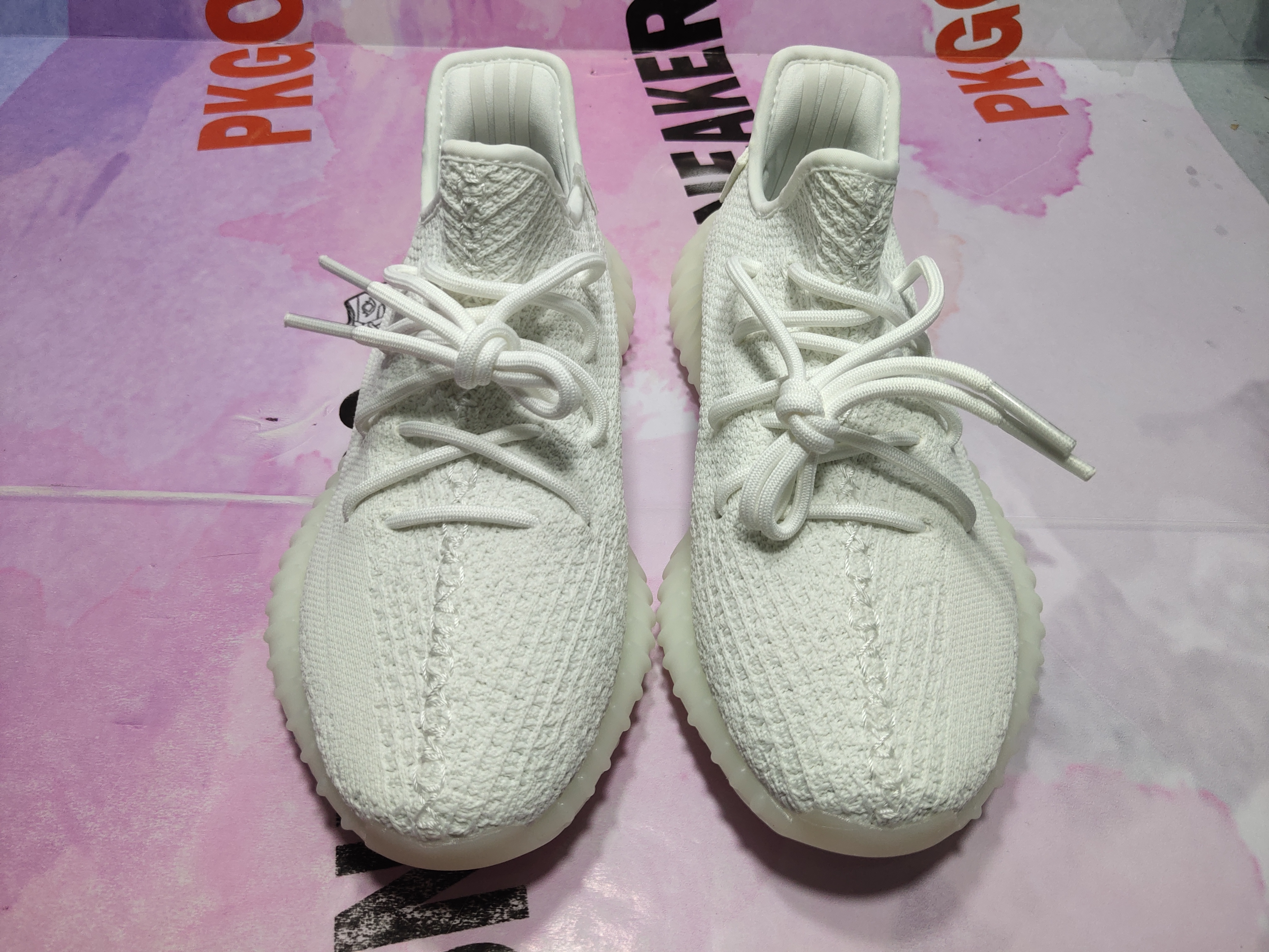 BoostMasterLin Yeezy Boost 350 V2 Cream/Triple White CP9366
