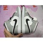 og Jordan 1 Mid Light Smoke Grey 554724-092